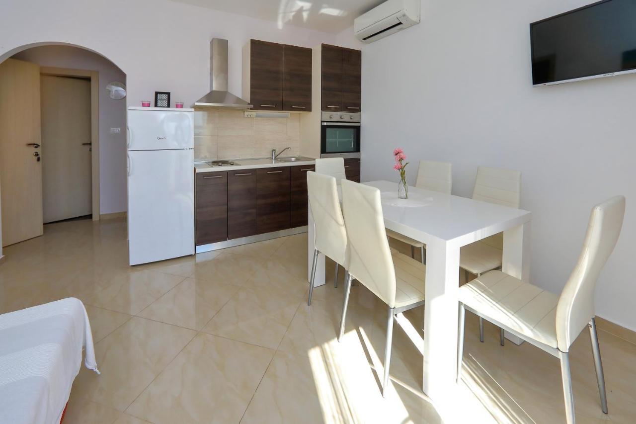 Bane Dvori Apartment Бибине Екстериор снимка
