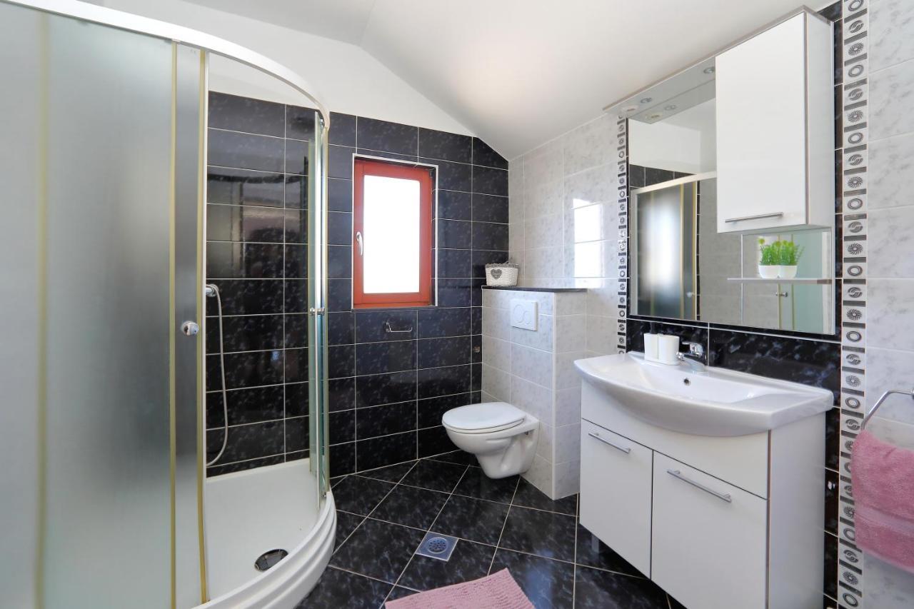 Bane Dvori Apartment Бибине Екстериор снимка