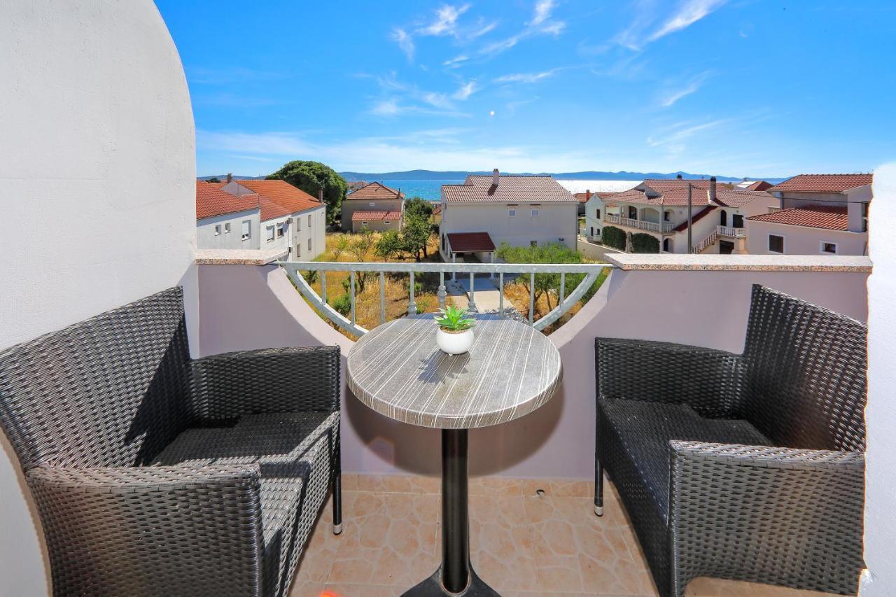 Bane Dvori Apartment Бибине Екстериор снимка
