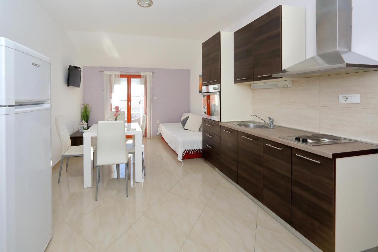 Bane Dvori Apartment Бибине Екстериор снимка