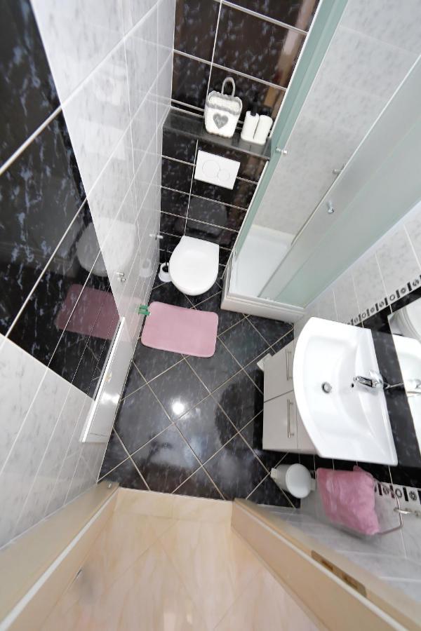Bane Dvori Apartment Бибине Екстериор снимка