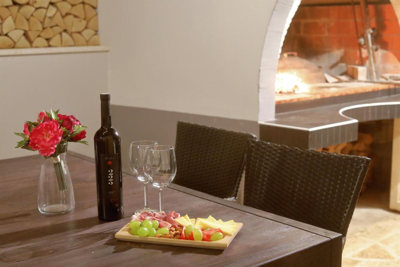 Bane Dvori Apartment Бибине Екстериор снимка